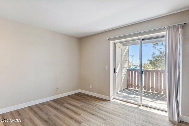 Building Photo - 200 E Southern Ave