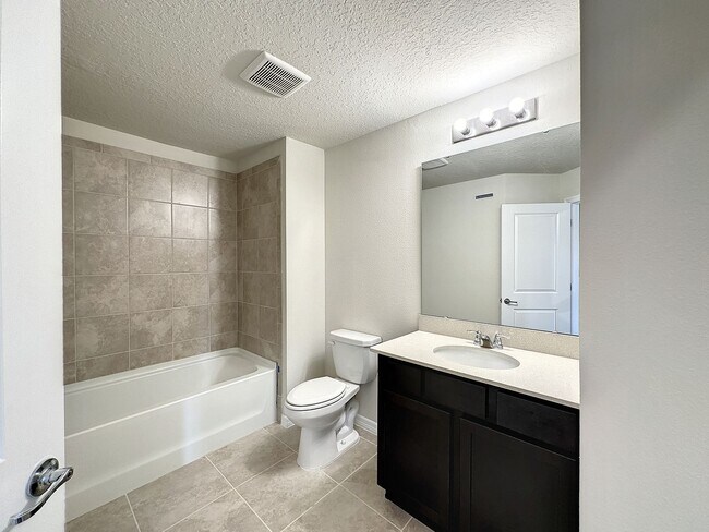 Building Photo - 4621 Sparkling Shell Ave