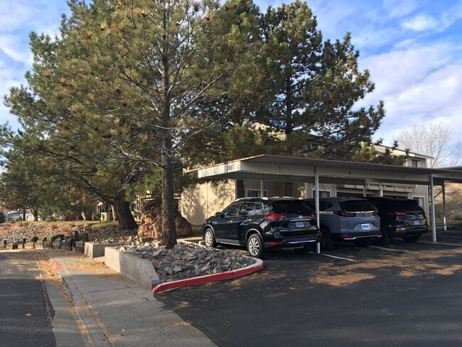 Building Photo - PRICE JUST REDUCTED TO $1,075.00 PER MONTH...