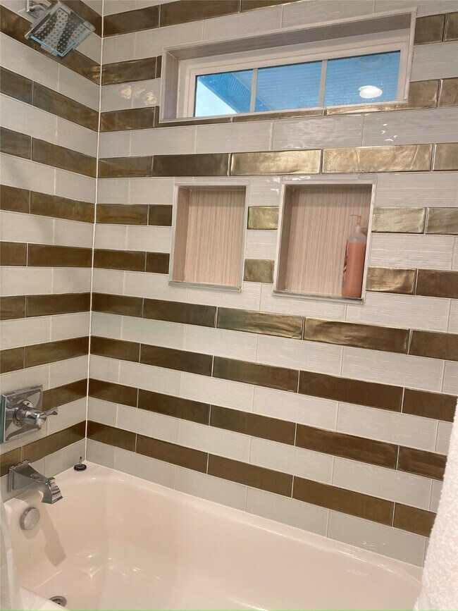 Building Photo - 1617 Bigelow St