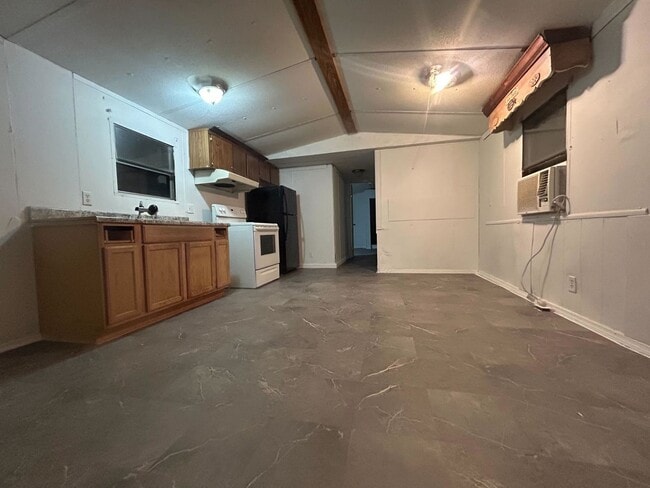Building Photo - Rent this 2 Bedroom in Monetta!