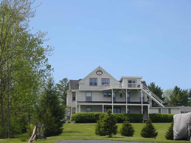 Primary Photo - Banker's Apartments