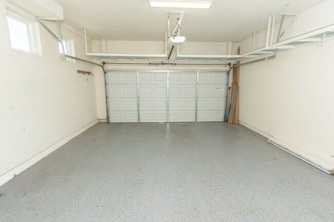 Building Photo - Beautiful 3Bed/2.5Bath Oceanview Home in C...