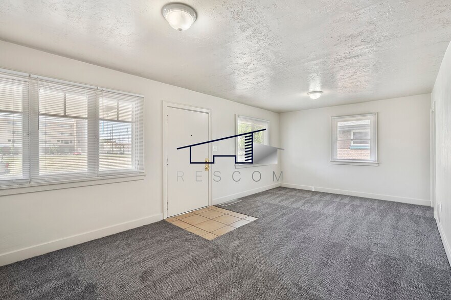 Building Photo - 212 Patterson St