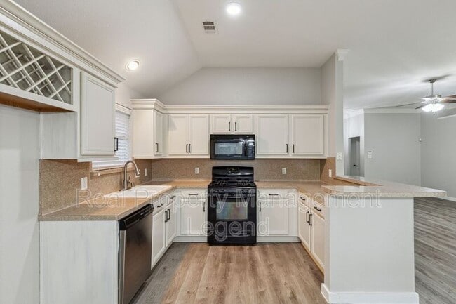 Building Photo - 1800 Meadow Lark Ln