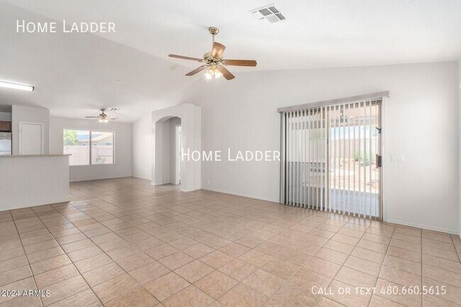 Building Photo - 917 S Del Rancho