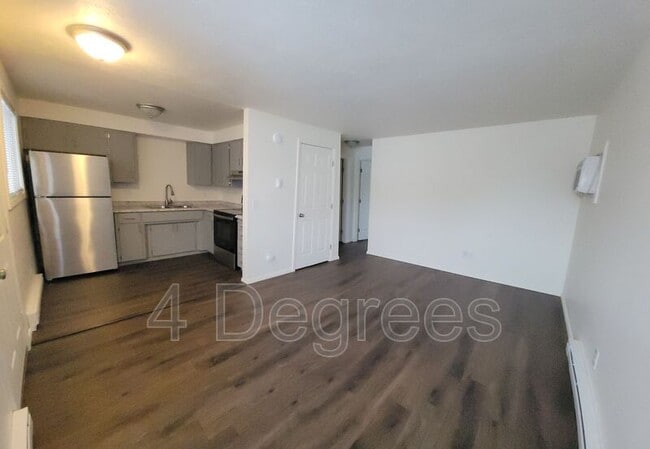 Primary Photo - 39 E Westview Ave