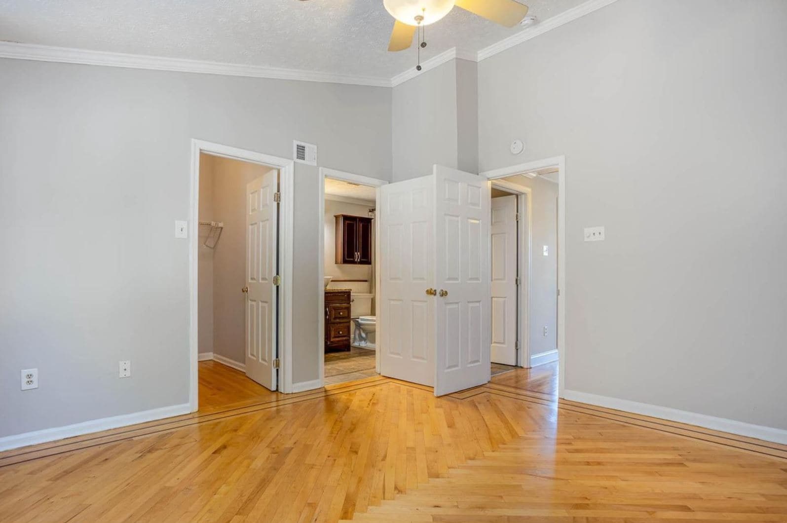 Primary Bedroom - 218 Maple Wreath Ct