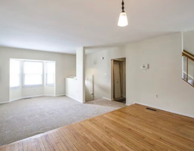 Building Photo - 10679 Campus Way S