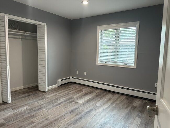 Building Photo - 312 Elverton Ave