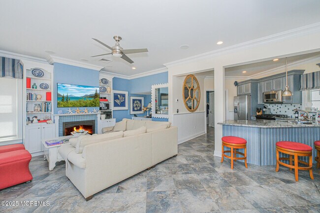 Building Photo - 257 Beach Front