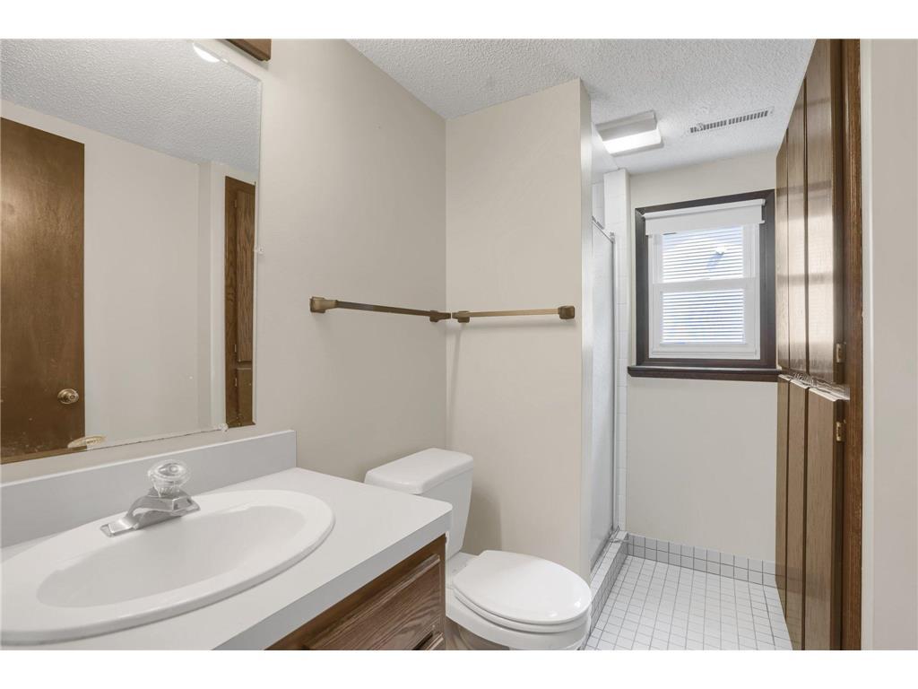 Building Photo - 9937 Deerwood Ln N