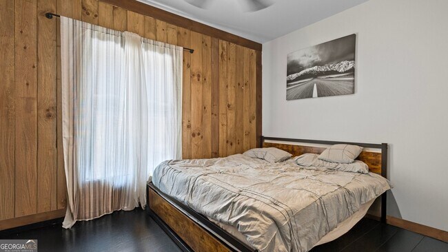 Building Photo - 610 Madola Rd