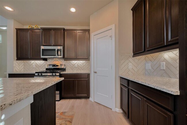 Building Photo - 7809 Axis Rdg Dr