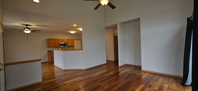 Building Photo - 1036 Woodview Ct