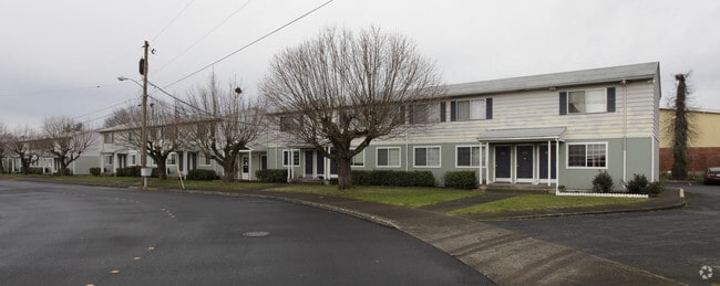 Primary Photo - Maple Court Apartments