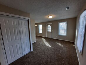 Building Photo - Pet Friendly, no weight/breed restrictions! Detached Garage!