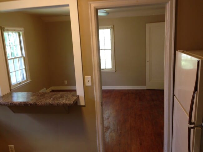 Building Photo - 345 Ramsey St