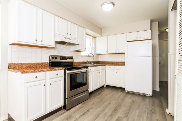 Building Photo - 11952 Wincanton Dr