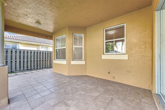 Building Photo - 12172 SW 122nd Ct
