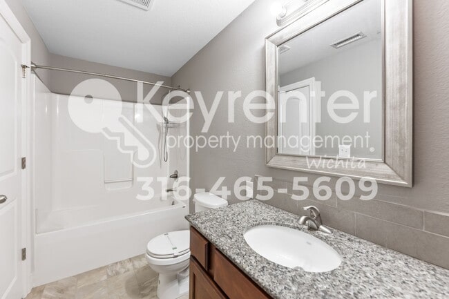 Building Photo - 2315-2317 E Coolwater St Duplex