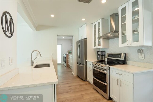 Building Photo - 633 Ocean Inlet Dr
