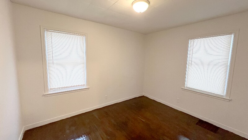 Building Photo - 2215 45th Ave NE