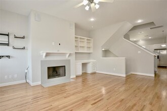 Building Photo - 3614 Main Plaza Dr