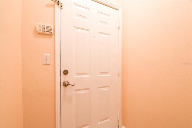 Building Photo - 14214 Fredricksburg Dr