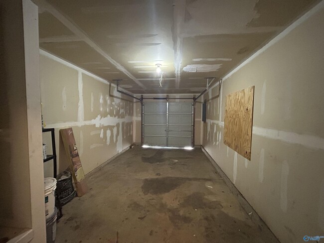 Building Photo - 115 Farmington Dr