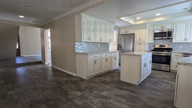 Building Photo - 1745 N Pheasant St