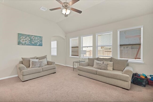 Building Photo - 10402 Lake of the Ozarks Dr