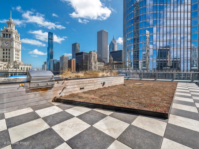 Building Photo - 403 N Wabash Ave