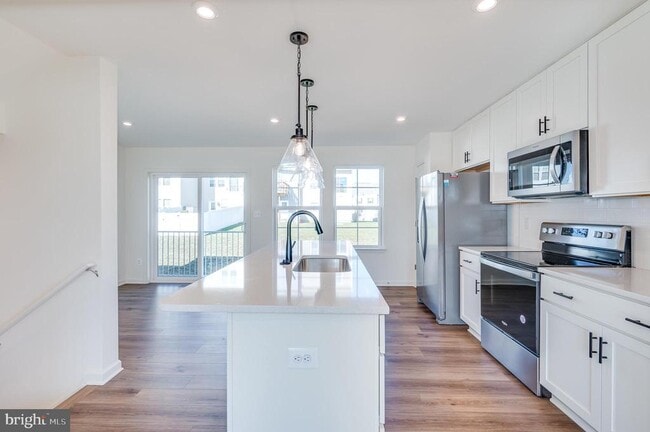 Building Photo - 115 Tuxford Rd