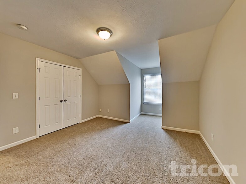 Building Photo - 232 Mary Joe Martin Dr
