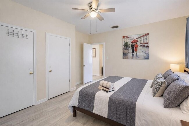 Building Photo - 501 S Magnolia Ave