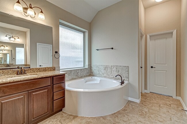 Building Photo - 4814 Sequoia Park Ln