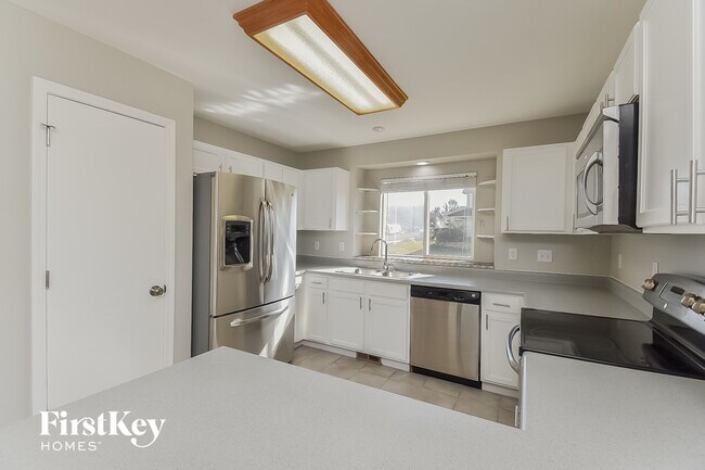 Building Photo - 5322 Bradley Cir