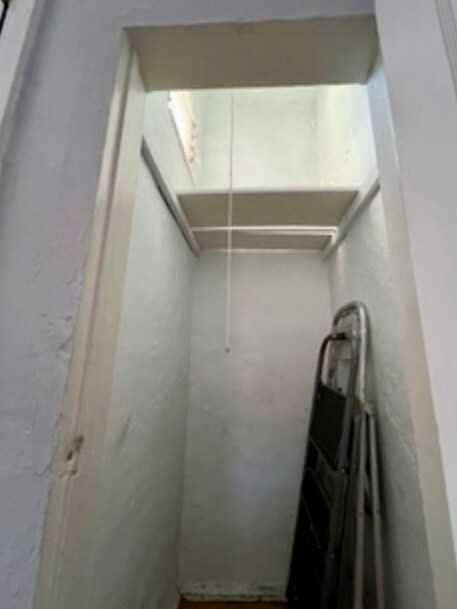 Building Photo - 6089 1/4 Cashio St
