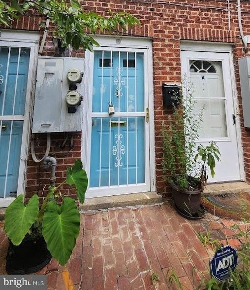 Primary Photo - 1422 W Street SE Unit 2