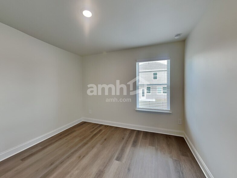 Building Photo - 3642 Creek View Cir