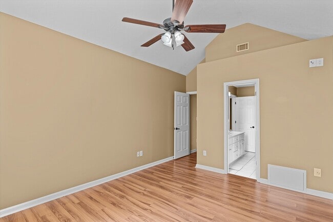 Building Photo - 229 Nicklaus Ct