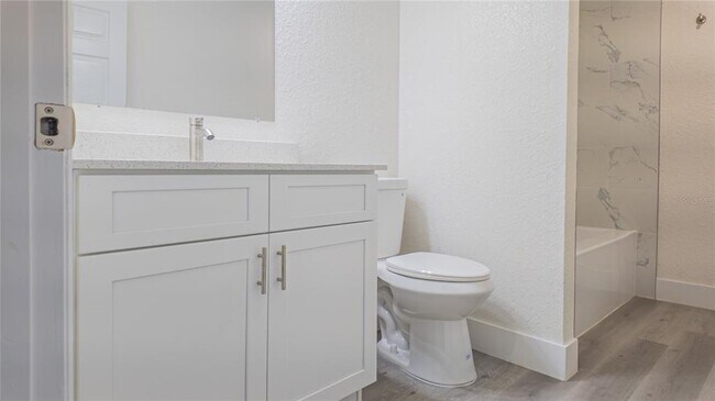 Building Photo - 4395 NE 33rd Ave