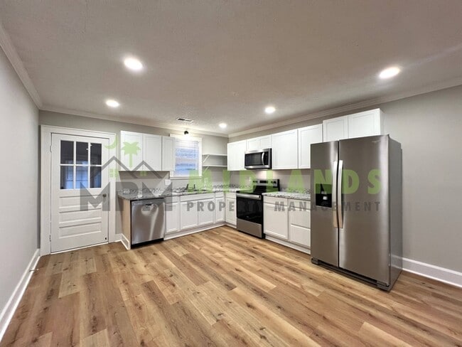 Building Photo - 1348 Ramblin Rd