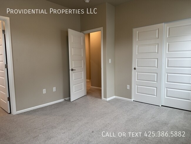 Building Photo - 12819 192nd Pl E