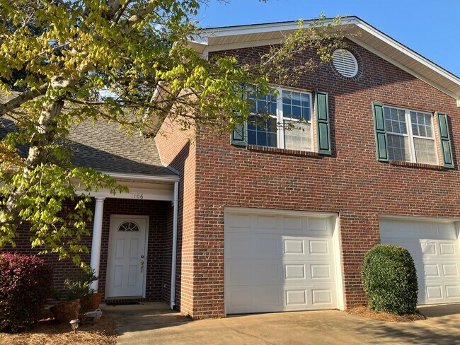Building Photo - Asbury Hills Condominiums-2428 E. Universi...