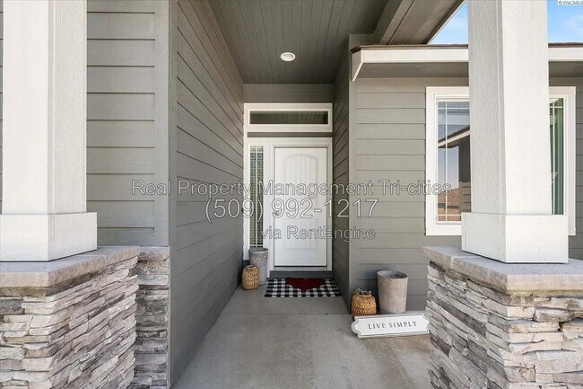 Building Photo - 6923 W 33rd Pl