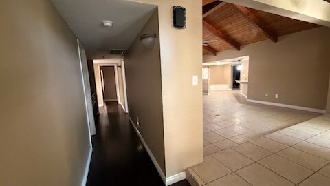 Building Photo - 9404 High Oak Dr