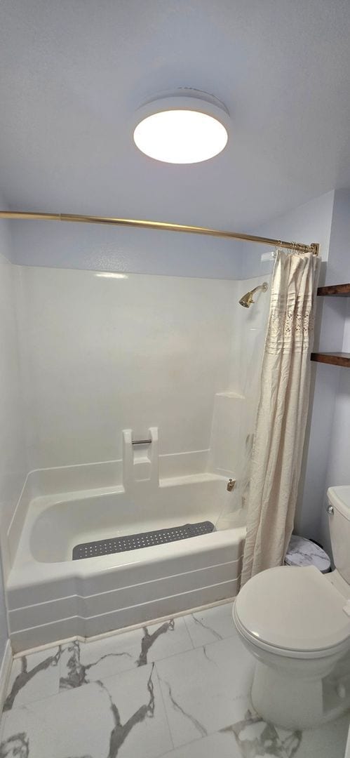 Building Photo - 1 Bedroom Bonita Condo Furnished/Unfurnished With Upgrades