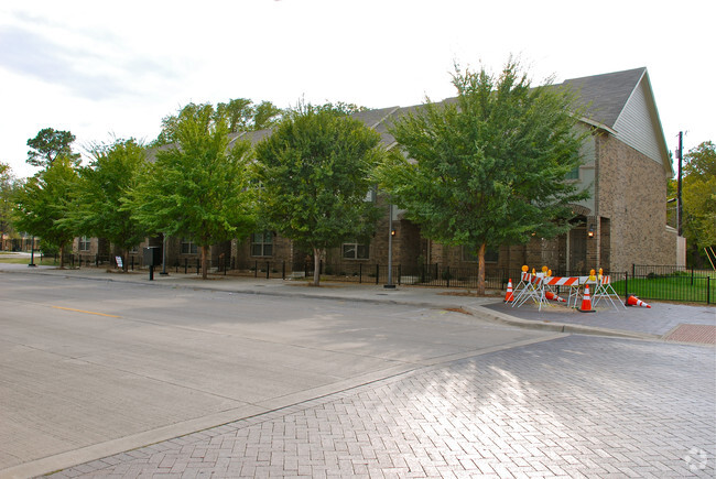 Building Photo - Townhomes at Bexar Street Village